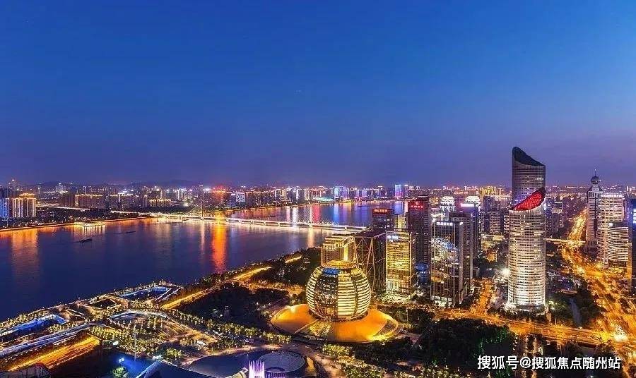 2025新澳门和香港精准正版免费全面释义、解释与落实